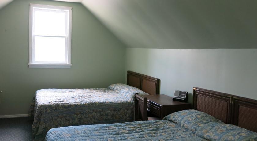 The Austin Inn Lake George Ruang foto